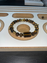 Load image into Gallery viewer, Crowned Tiger