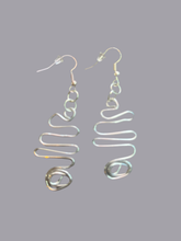 Load image into Gallery viewer, Swirl Earrings (small)
